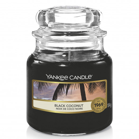 Yankee Black Coconut Candle, 104g